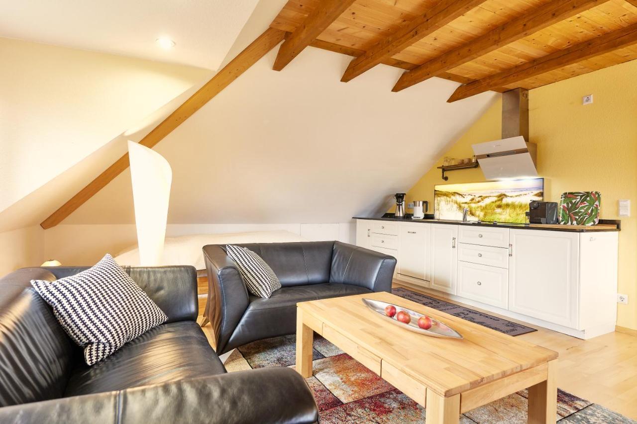Ferienwohnung Raffael 100 Qm, 2 Grosse Betten Im Wohnzimmer Куксгафен Екстер'єр фото